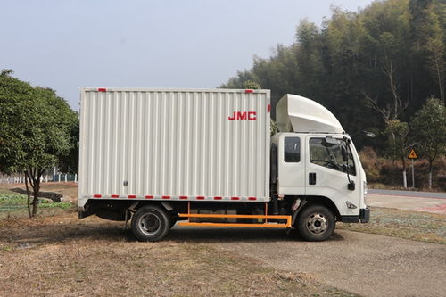 495動(dòng)力充沛 爬坡有力 山路試駕江鈴凱運(yùn)寬體廂式輕卡 卡車之友網(wǎng)